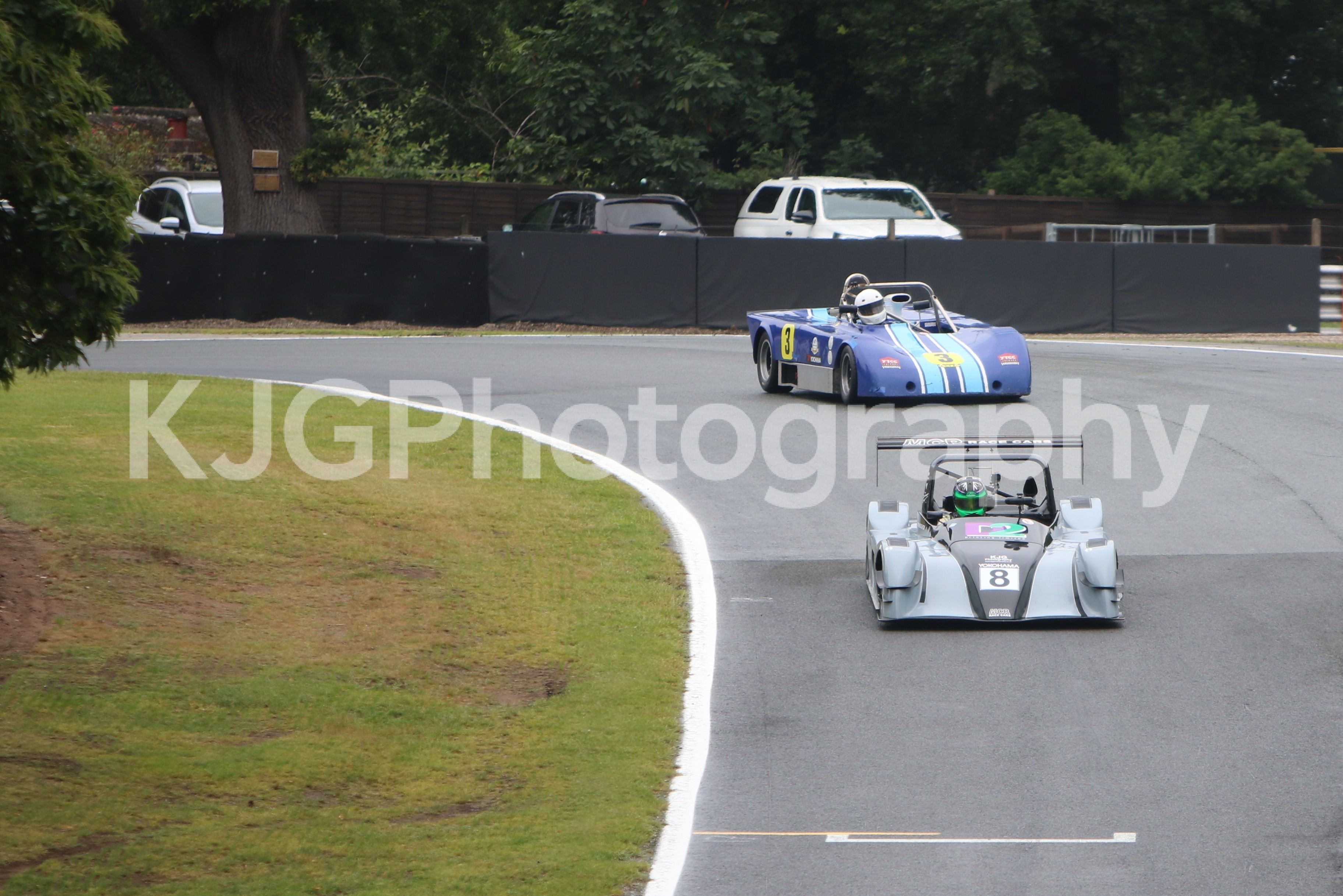 046